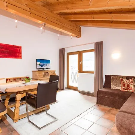 Falkner * Ζόλντεν