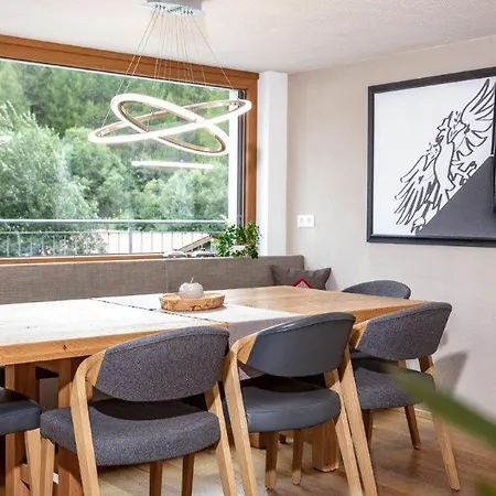 Falkner Ζόλντεν