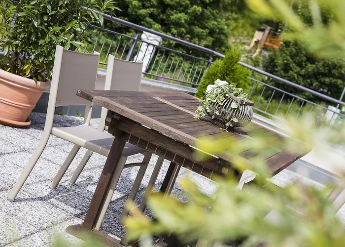 福克纳公寓 * 索尔登